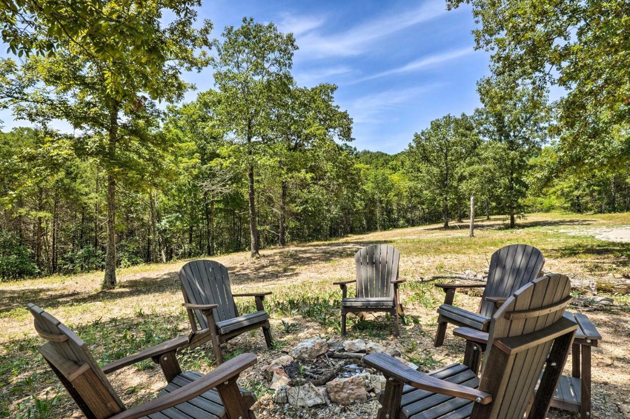 Branson Tiny Home On 52 Acres With Private Lake! Εξωτερικό φωτογραφία
